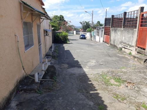 Imagen 2 de 18 de Casa Con Anexos Independientes En Urbanización Doña Barbara, San Felix
