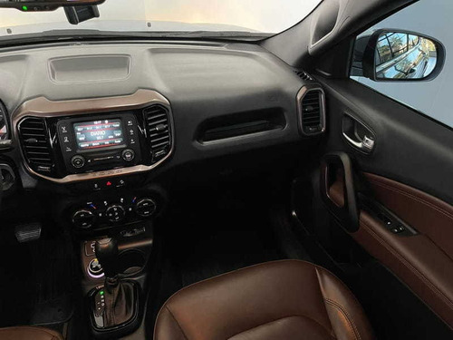 Imagem 13 de 15 de Fiat Toro Ranch At D4
