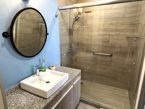Departamento En Venta/renta A La Entrada De Querétaro Totalmente Amueblado Condominio Motto.