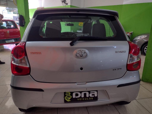 Imagem 5 de 10 de Etios Xs 1.5 Flex 16v 5p Mec.