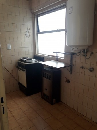 Imagen 7 de 12 de Departamento 2 Ambientes Con Balcon, 40 M2, Barrio De Flores, Caba.