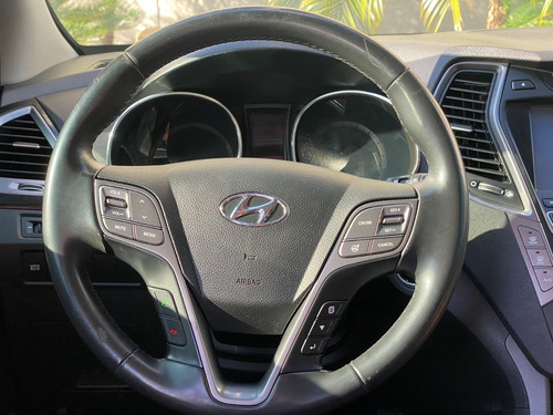 Imagem 10 de 13 de Hyundai Santa Fé Gls 3.3 V6 4x4 - 7 Lugares Financio