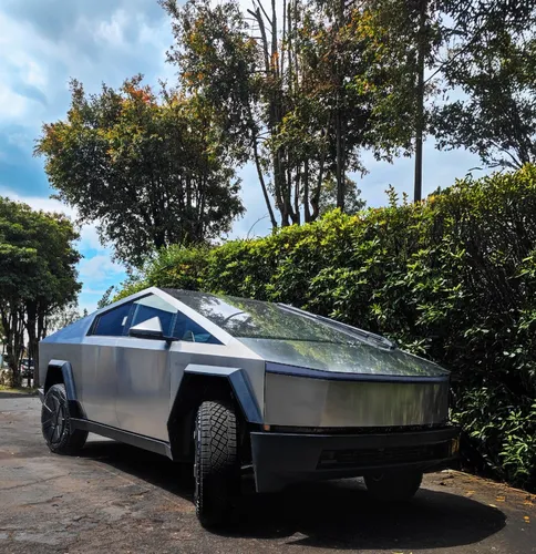 Tesla Cybertruck - Foundation Series Dual Motor Nueva Bogotá