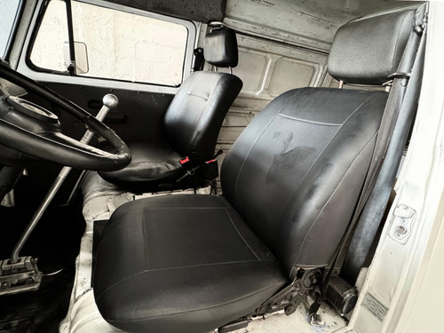 Volkswagen Kombi 1.4 MI FURGÃO 8V FLEX 3P MANUAL