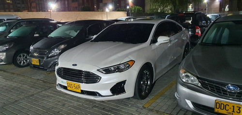 Ford Fusion Hybrid. Sel.