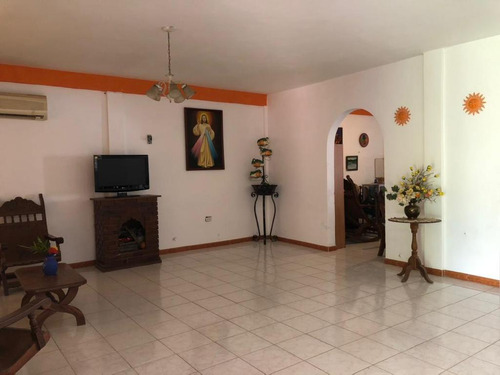 Venta De Casa Con Potencial Comercial Patanemo 41-02