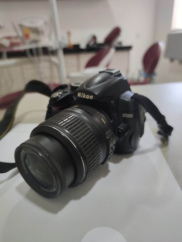 Nikon D5000