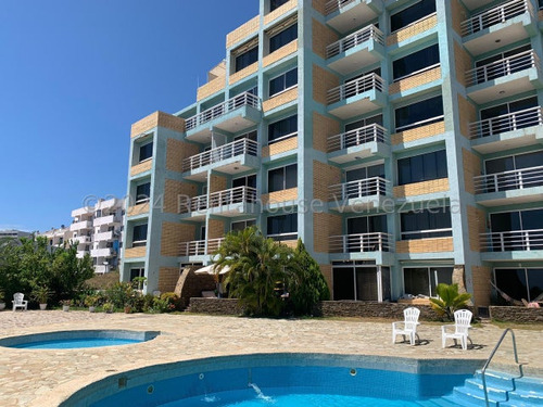 Venta De Hermoso Y Amplio Apartamento Con Una Maravillosa Vista Al Mar, Pampatar. Isla De Margarita. Cao