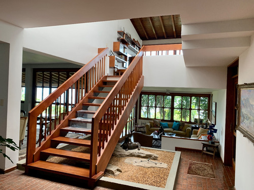 Hermosa Casa En Venta En Alto Hatillo