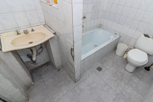 Imagen 11 de 17 de Como Una Casa!! Ph A Reciclar Con Terreno De 8,66 M X 26,5 M