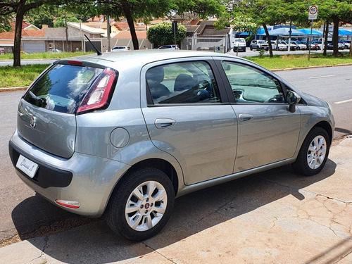 Imagem 3 de 6 de Punto Attractive 1.4 Flex Mecânico 2013