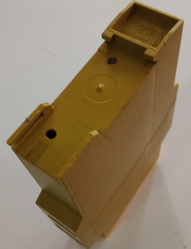 Relé De Seguridad Pilz X2.1 24 Vac Dc 2 N/o (Usado)
