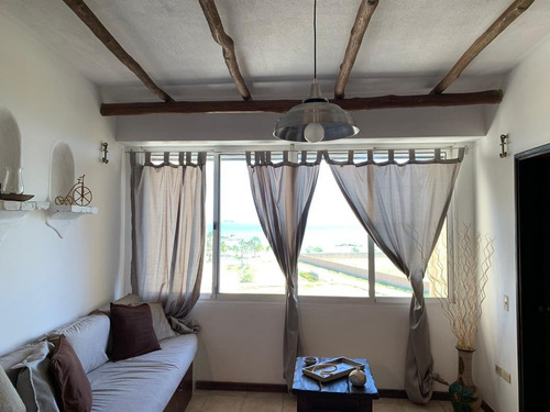 Bello Apartamento En Costa Azul Con Vista Al Mar