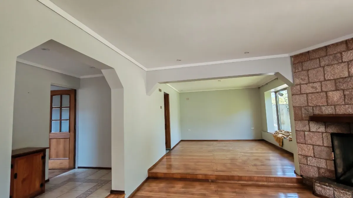 Imagen 5 de 23 de Casa Venta Av. España En Condominio Con Plaza Uf10.800