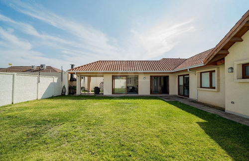 Casa En Arriendo, Viña Esmeralda Ii, Las Rastras.
