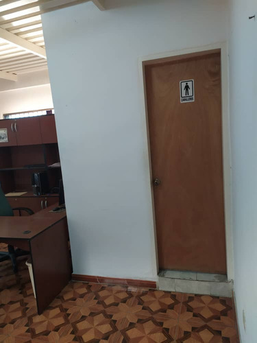 Excelente Terreno Con 2 Naves Tipo Galpón En La Mora 2 La Victoria
