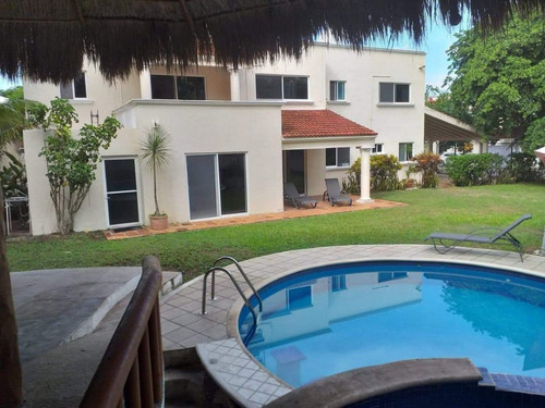 Casa En Residencial Campestre, Cancun, Q. Roo.