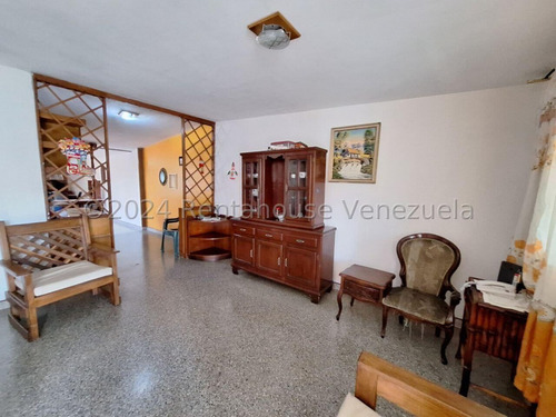 Casa Remodelada Y Ampliada Ubicada En El Trigal De Cabudare,gabriela C