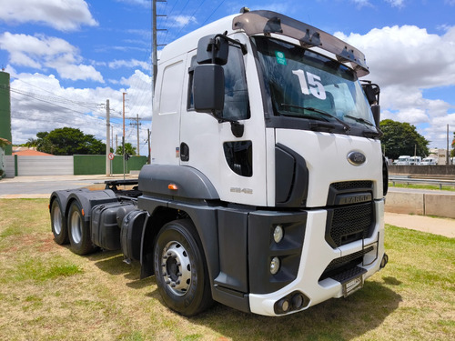 Caminhão Ford Cargo 2842