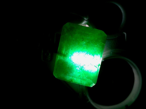 Esmeralda Opaca - Corte Octogonal- 12.75ct - 17.16mm + Envío