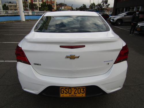 Imagen 6 de 15 de Chevrolet Onix 2020 1.4