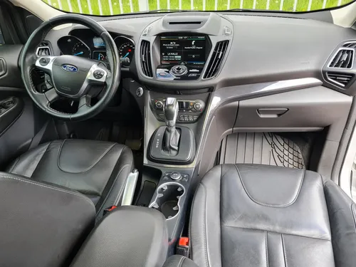 Ford Escape Titanium 2.0cc AT AA 4X4