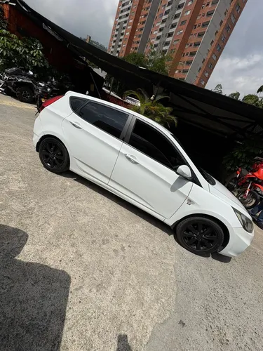 Hyundai Accent 1.6l 5 p