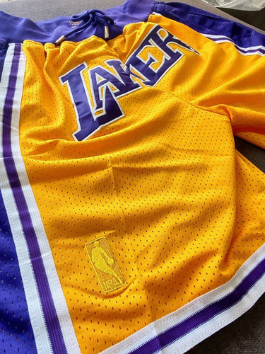Imagen 4 de 10 de Short Bermuda Básquet Nba Retro Lakers Temp 1996/97