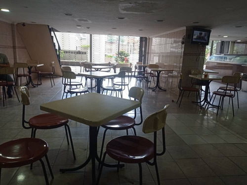 Imagen 7 de 12 de Se Alquila Luncheria Y Restaurant En Parque Central Mn04141187711