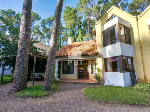 Alquiler Temporario De Casa 3 Dormitorios En Solanas Country, Punta Ballena