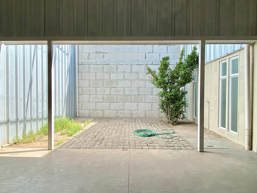 Bodega Nueva, La Mejor Conectividad, 550 M2