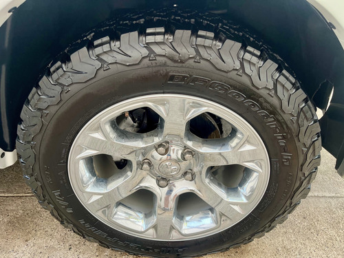 Piel, Llantas Nuevas, 4x4, Duplicado Llaves, Tirón Remolque