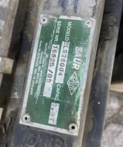 Autoelevador Tractor Ofrezco Torre Triple C/desplazador Tcm