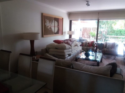 Casa En Venta De 4 Dorm. En Vitacura