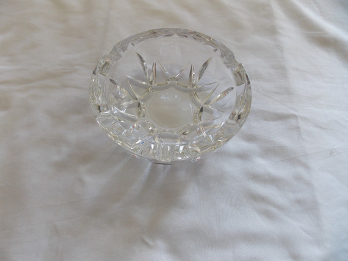 Hogar/oficina: Cenicero De Cristal De Roca Marca Rcr 15 Cm D