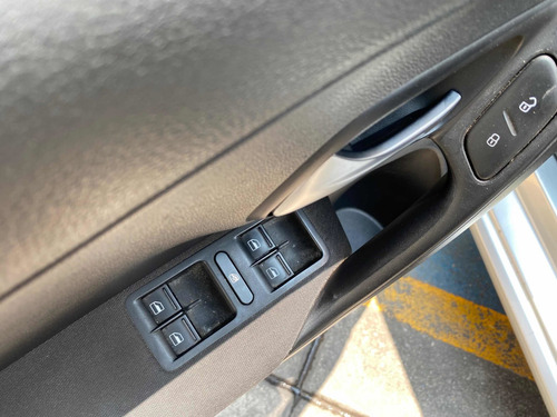 Imagen 11 de 15 de Volkswagen Vento 2018 1.6 Highline Mt