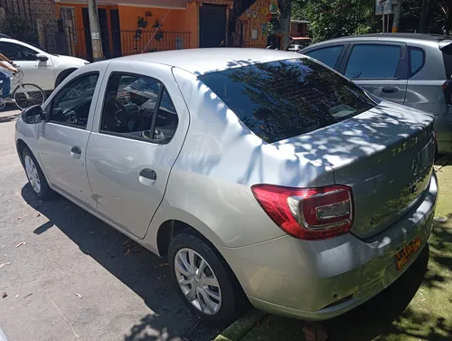 Renault Logan 1.6 Authentique / Life
