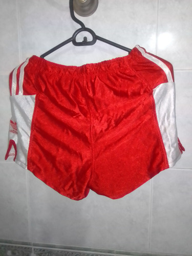 Short Adidas Antiguo. (Usado)