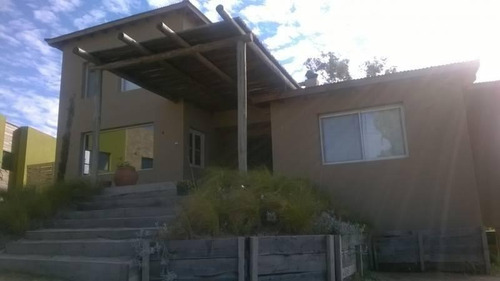 Imagen 2 de 19 de Excelente Casa Con Vistas Al Golf Y Al Barrio