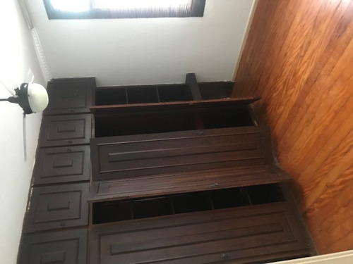 Imagem 7 de 14 de Apartamento 3/4, Terceiro Andar, Escada, Conservado