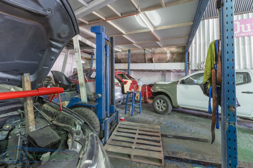 Propiedad Comercial Más Taller Automotriz Funcionando