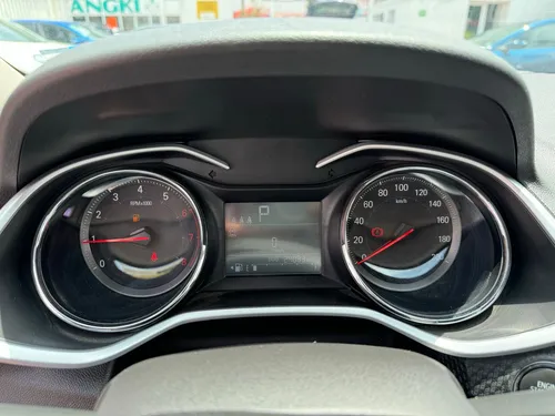 Chevrolet Onix 1.0T Premier Red Line At