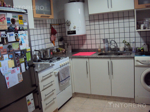 Depto. En Venta En Carapachay, Dos Ambientes Con Jardín Y Cochera