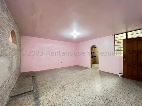 Se Vende Conservado Apartamento Maracay Zona Centro 24-9986 Al