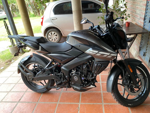 Bajaj Rouser Ns 200