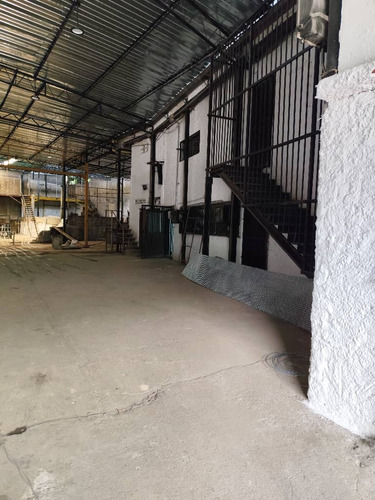 #1606 Galpón Para Taller De 1.400m2 En Urbanización Miranda - Caracas