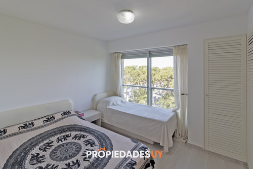Apartamento En Venta En Roosevelt Punta Del Este, 2 Dormitorios, 2 Baños