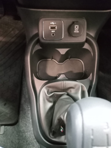Imagen 14 de 22 de Fiat Mobi 2022 0km Tomo Usado Clio Corsa Up Ka C3 Etios X-