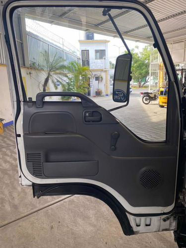 Imagen 3 de 13 de Isuzu Elf 400 2007 Caja Termica