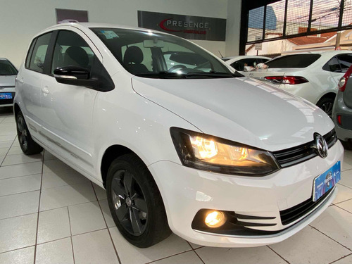 Volkswagen Fox 1.6 Connect Total Flex 5p